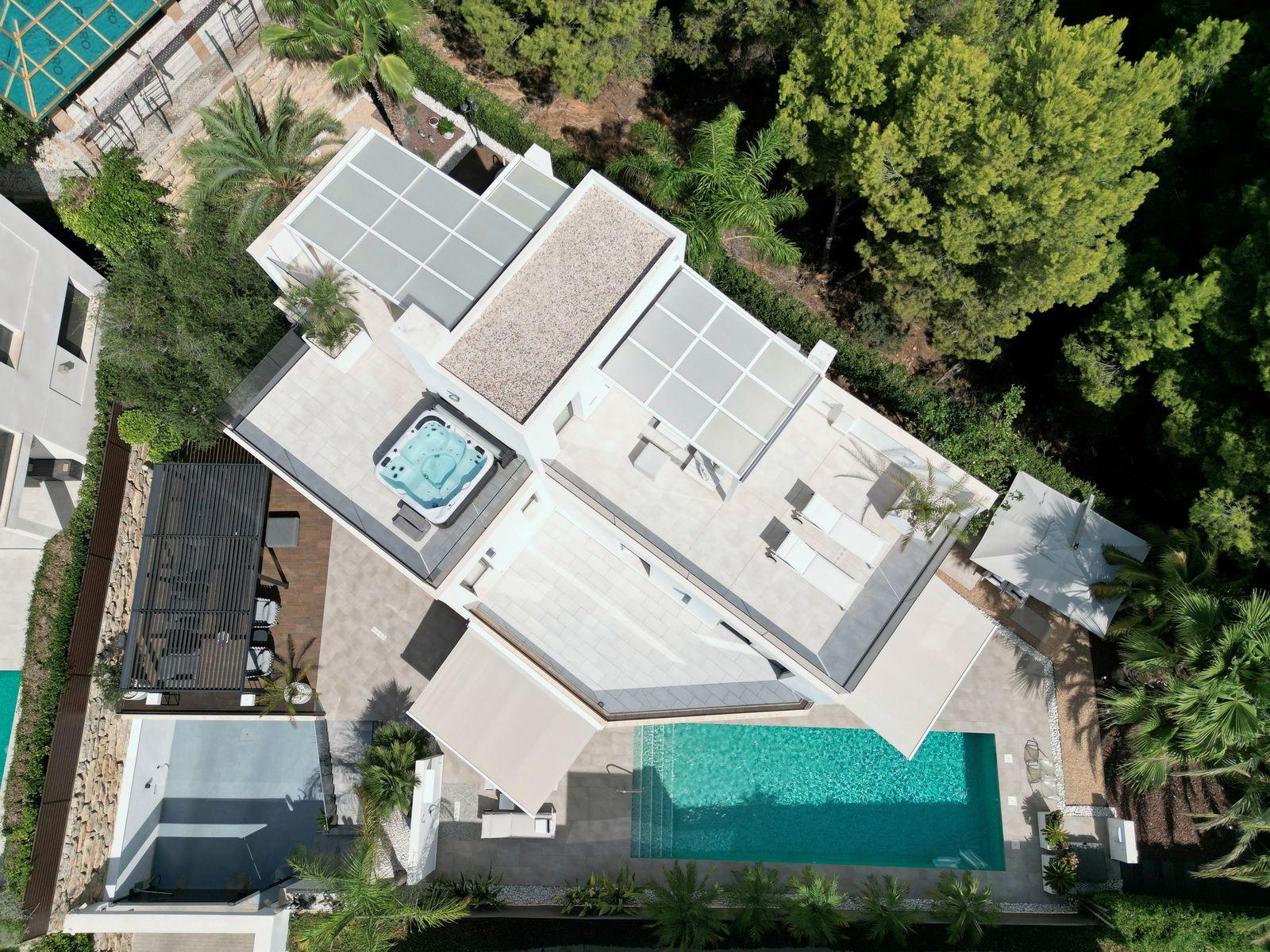 Chalet zu verkaufen in Finestrat, Sierra Cortina: 4 Schlafzimmer, privates Schwimmbad.