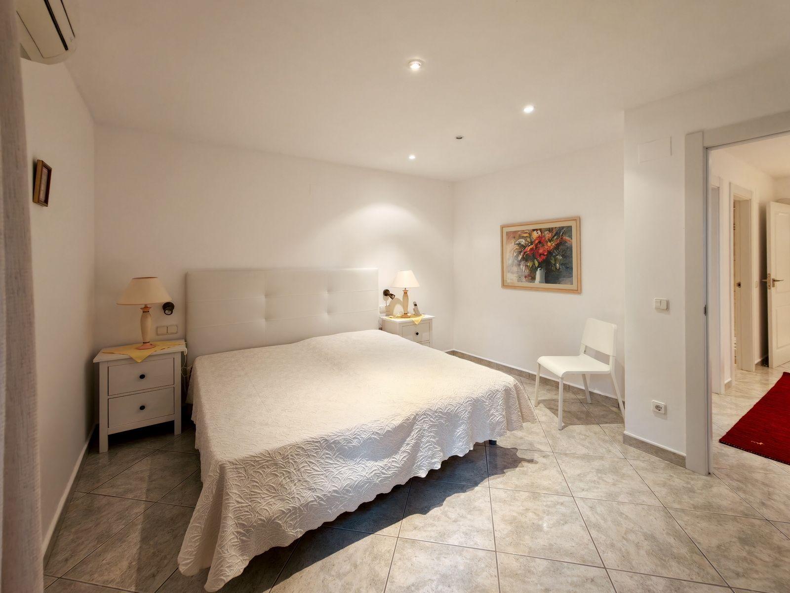 Chalet à vendre à Altea Hills : 5 chambres et piscine intérieure.