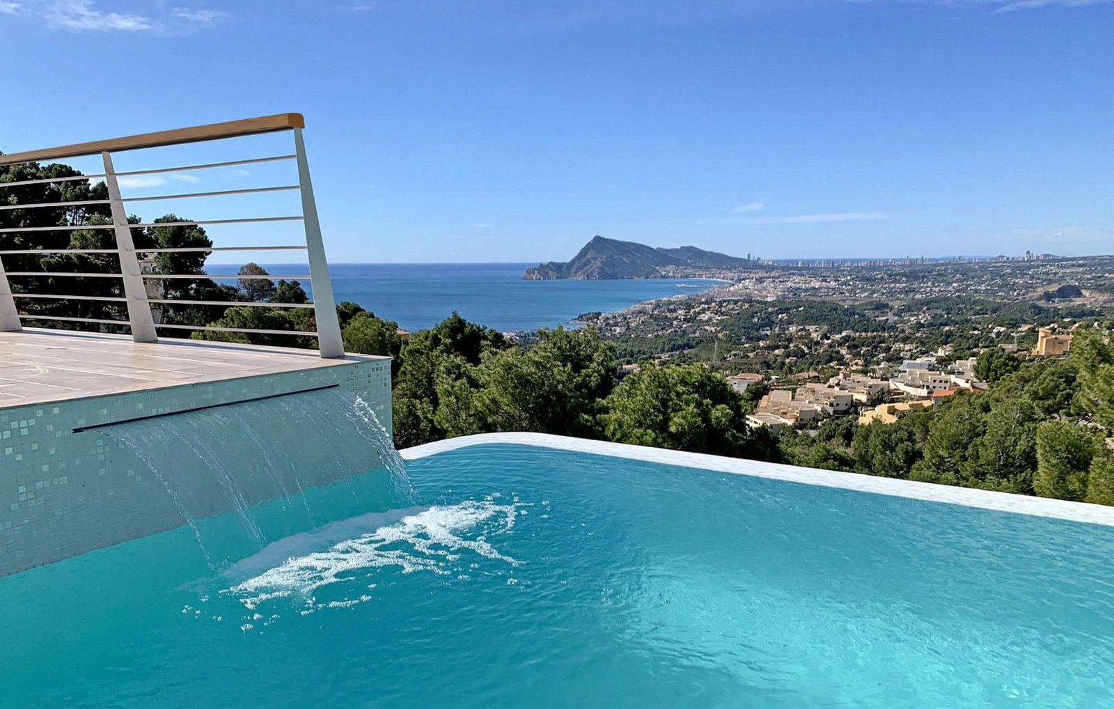 AC0RGJXS - Chalet en venta en Sierra de Altea con 3 dormitorios y piscina infinita