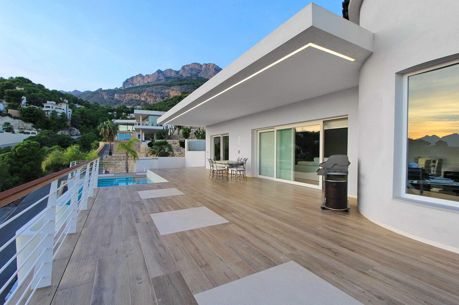 Chalet à vendre à Sierra de Altea avec 3 chambres et piscine à débordement.