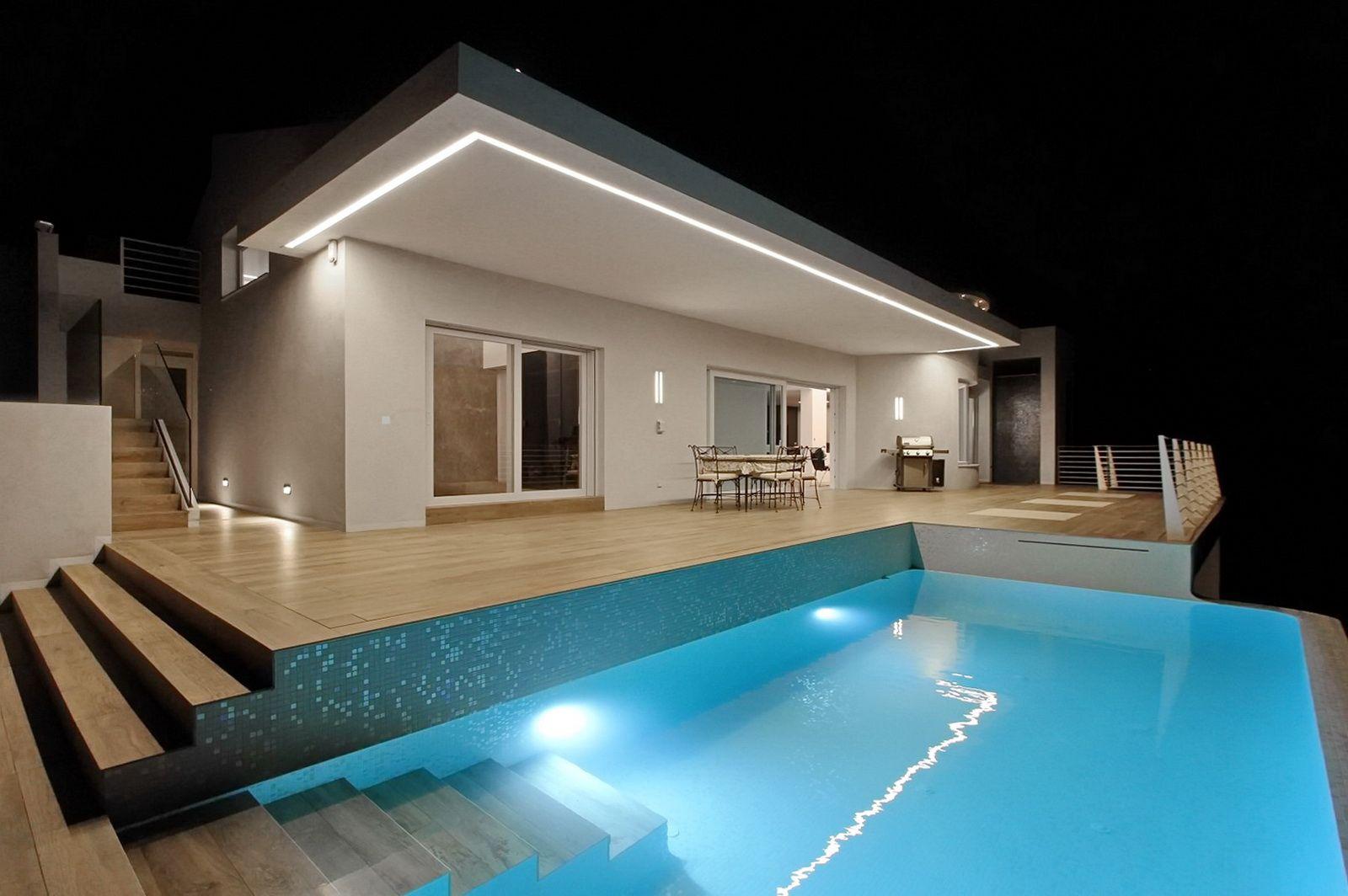 Chalet à vendre à Sierra de Altea avec 3 chambres et piscine à débordement.