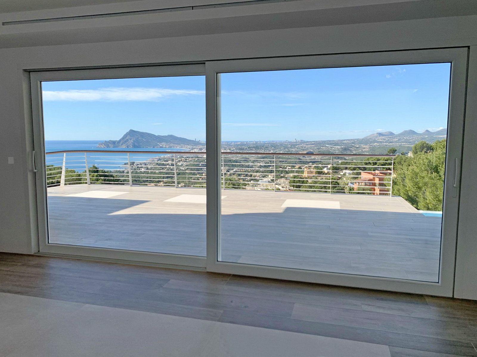 Chalet à vendre à Sierra de Altea avec 3 chambres et piscine à débordement.