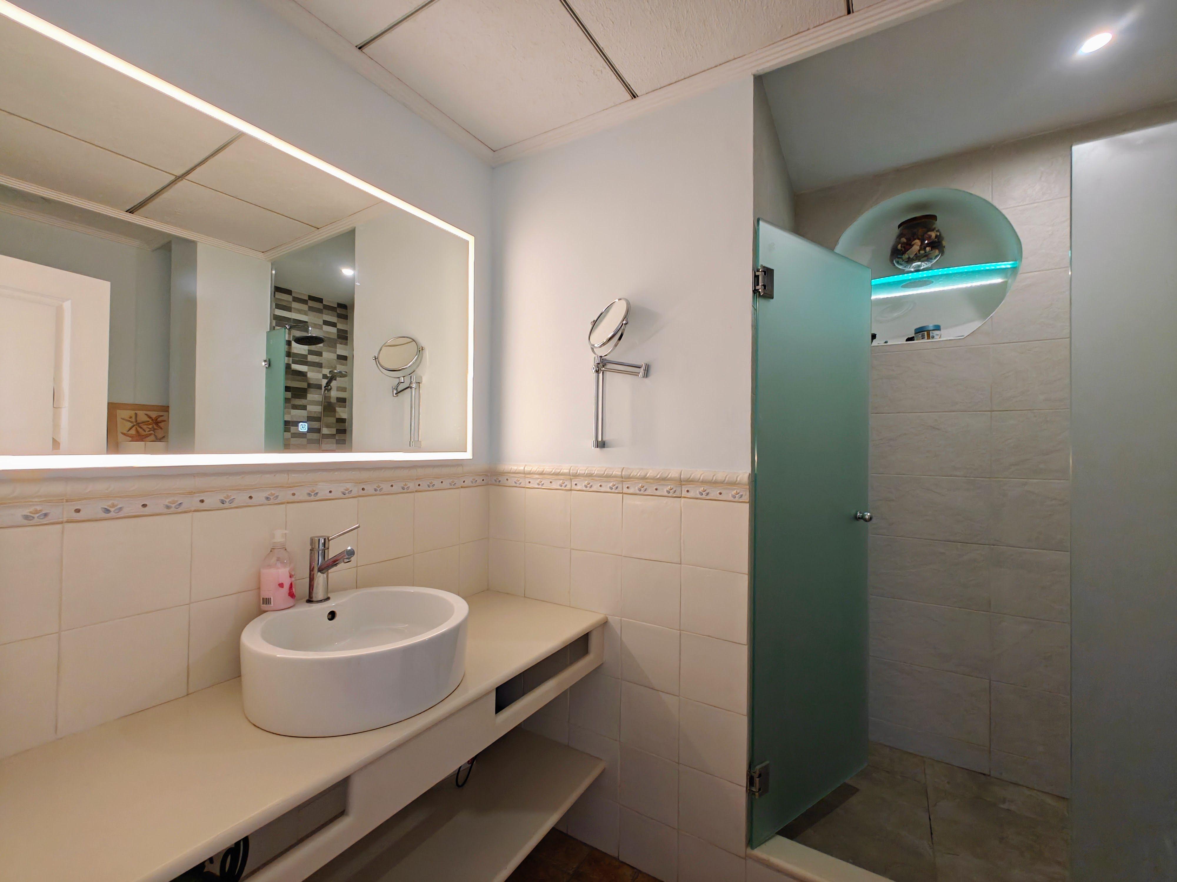 Chalet en venta en Elche con 6 dormitorios y piscina