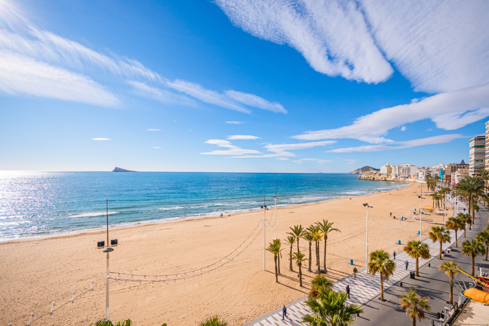 AC8UAN6E - Apartamento de lujo en venta de 3 dormitorios y 3 baños en primera linea en Benidorm