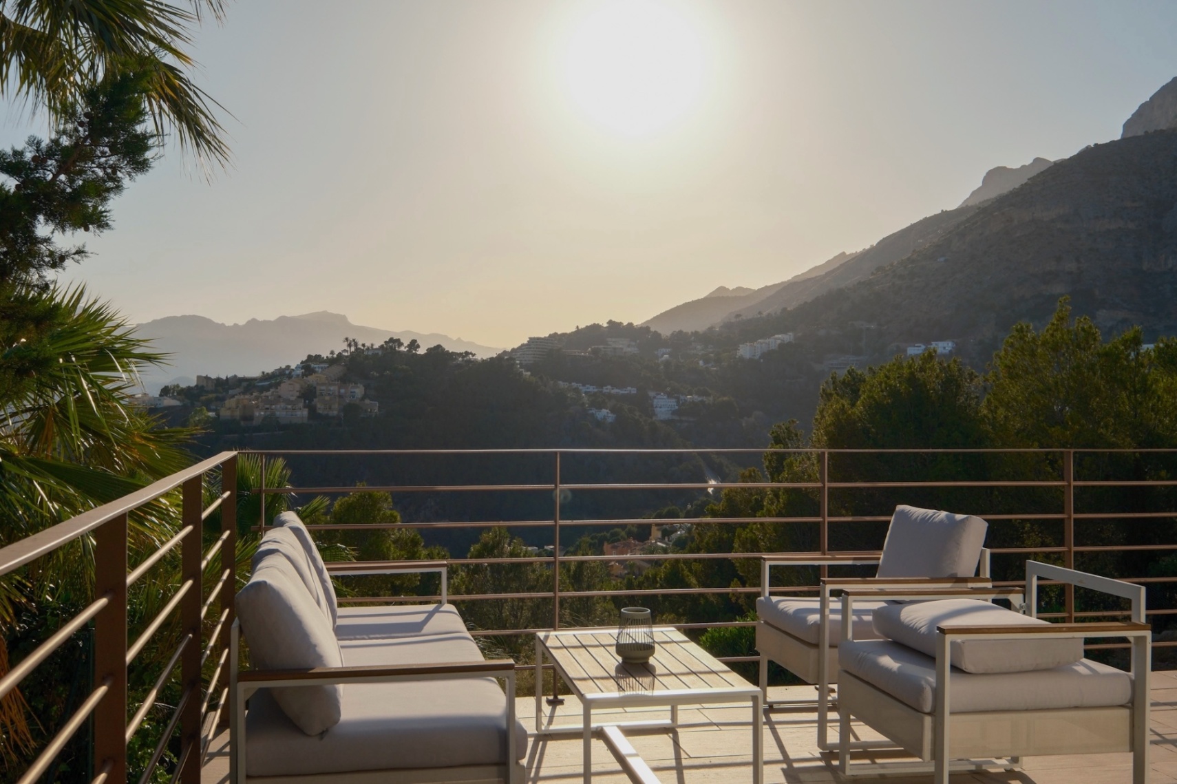 Villa avec vue sur les montagnes à Altea Hills – intimité, nature et art de vivre méditerranéen sur la Costa Blanca