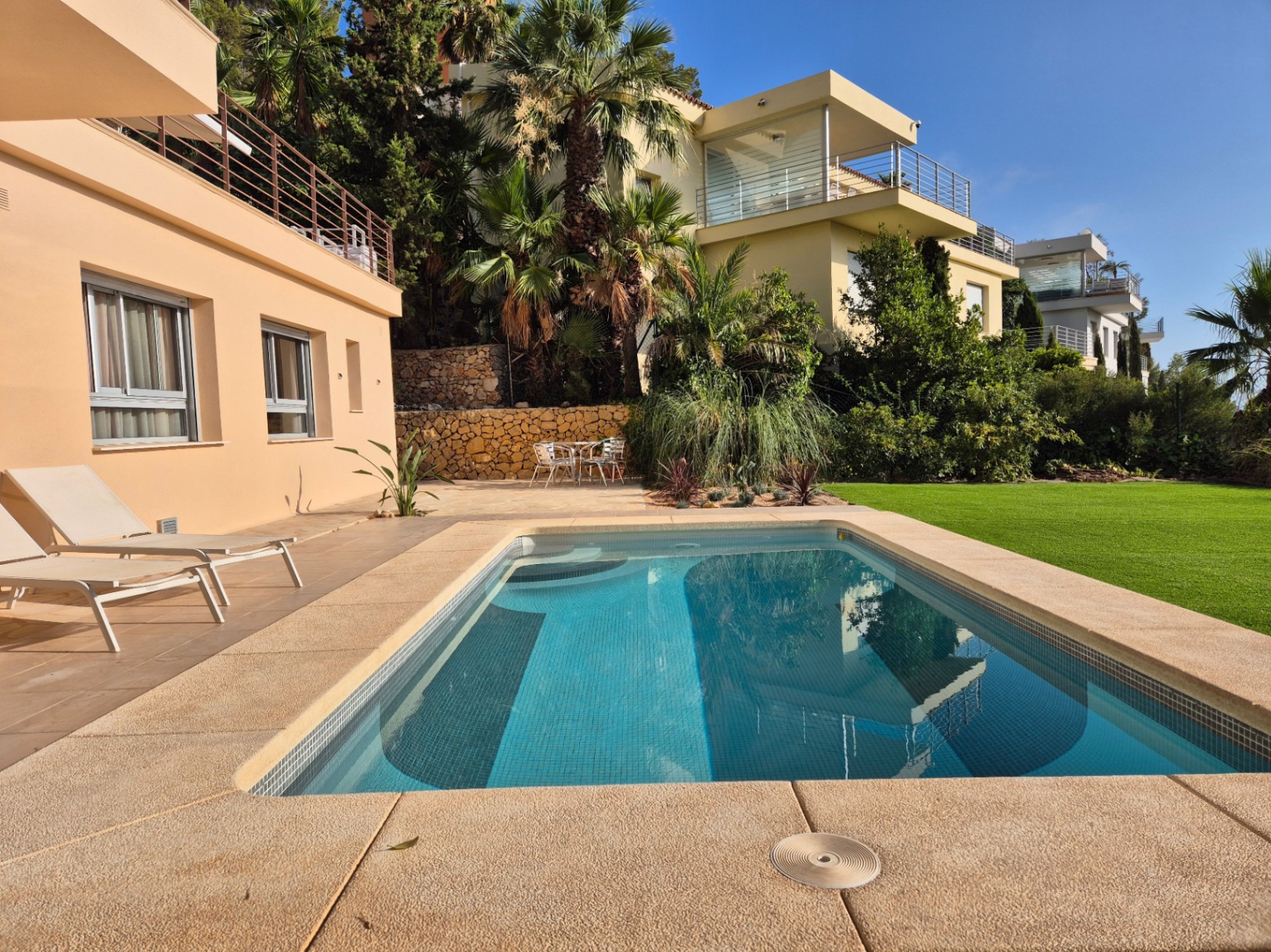 Villa avec vue sur les montagnes à Altea Hills – intimité, nature et art de vivre méditerranéen sur la Costa Blanca