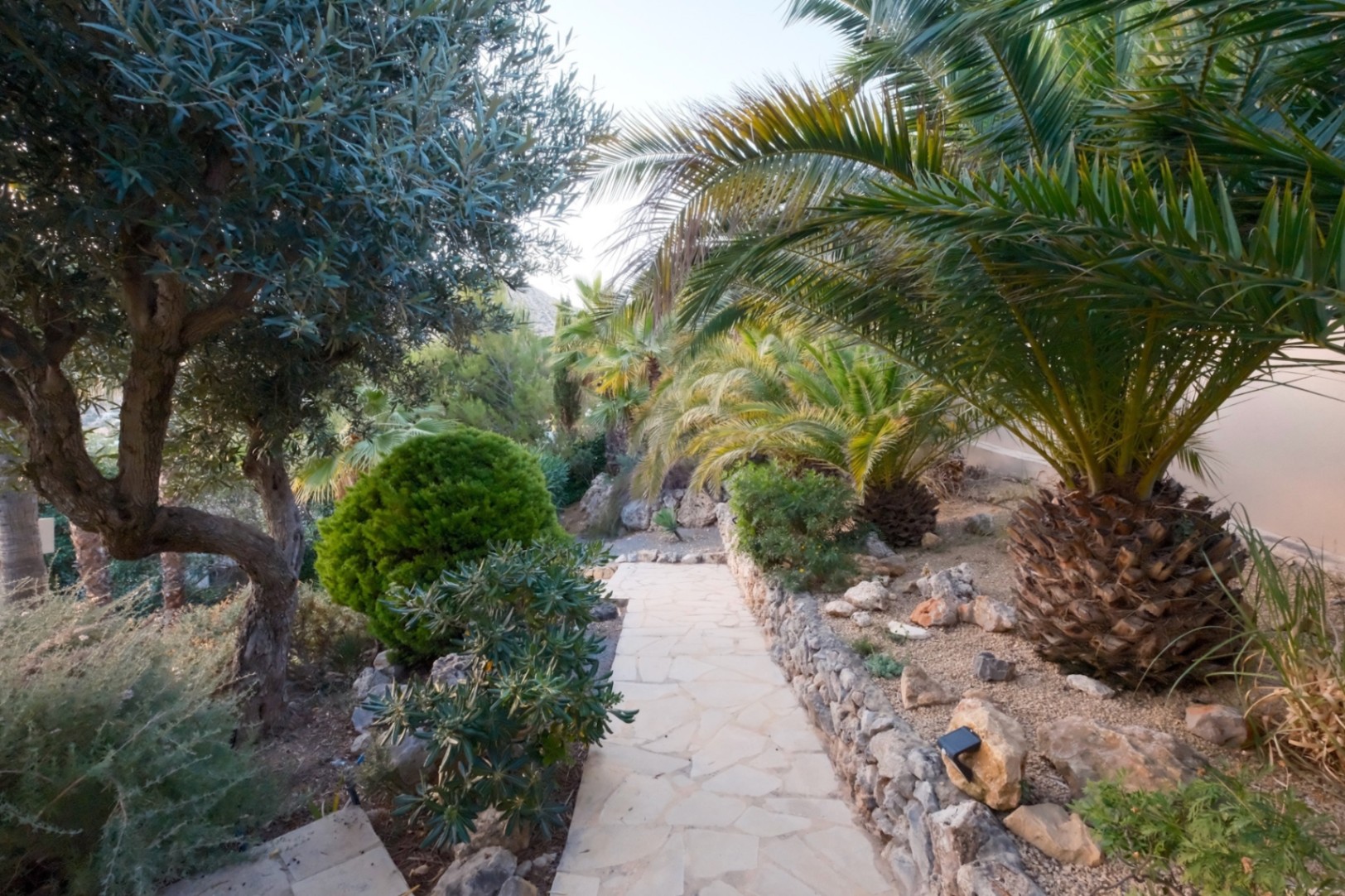 Villa avec vue sur les montagnes à Altea Hills – intimité, nature et art de vivre méditerranéen sur la Costa Blanca